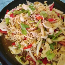 ยำแหนมป้าอ้อย 1