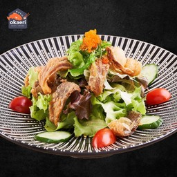 สลัดหนังปลาแซลมอนทอด