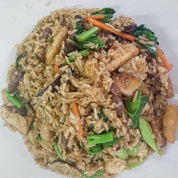 ข้าวผัดรวมมิตรเจ