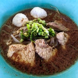 ข้าว กะ เตี๋ยว ประตูลอด ประตูลอด