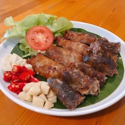 สองพี่น้อง(ไส้กรอกหมู ,หม่ำหมู)