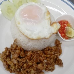 ข้าวหมูสับ ผัดน้ำมันหอย ไข่ดาว