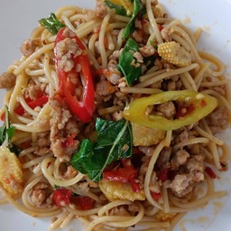 สปาเก็ตตี้ผัดกะเพราหมูสับ