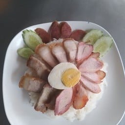 ข้าวหมูแดงหมูกรอบธรรมดา