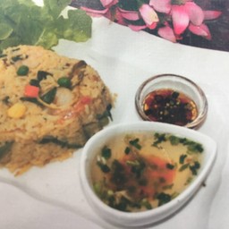 ข้าวผัดแกงเขียวหวานทะเล