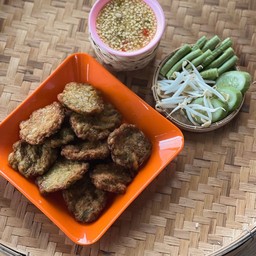 ขนมจีนผักแน่น แม่แหม่ม