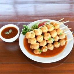 วรารัตน์ (หน้าโรงพยาบาลบุรีรัมย์)