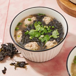 ต้มจืดสาหร่ายหมูสับ