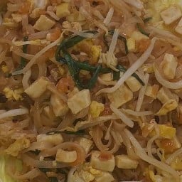 ลุงยันต์ ผัดไทย -