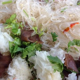 ยำวุ้นเส้นเจ