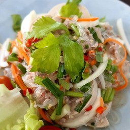 ยำวุ้นเส้นหมูยอหมูสับ