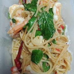 สปาเก็ตตี้กุ้งพริกแห้ง