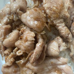 หมูกระเทียม