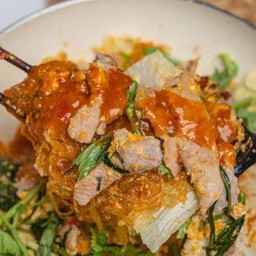 สุกี้แห้งหมู