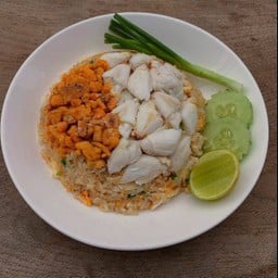 ท้งข้าวผัดปู