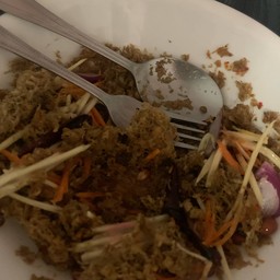 ขนมเปี๊ยะสด ยำปลาดุกฟู ตลาดโรงพยาบาลธรรมศาสตร์เฉลิมพระเกียรติ