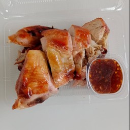 ไก่อบกระเทียมพริกไทยไซส์จัมโบ้ครึ่งตัว