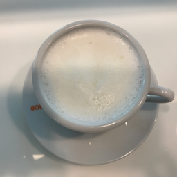 นมสดร้อน