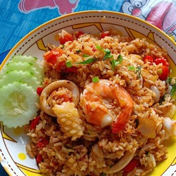 ข้าวผัดต้มยำทะเล