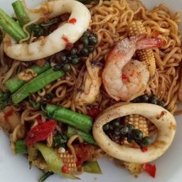 มาม่าผัดขี้เมา