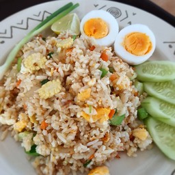 ข้าวผัดปลาเค็ม