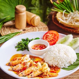 ข้าวกะเพรากุ้ง