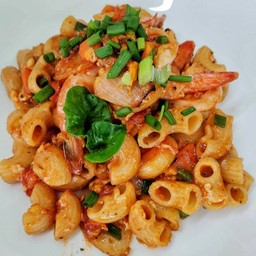 มักกะโรนีผัดกุ้ง