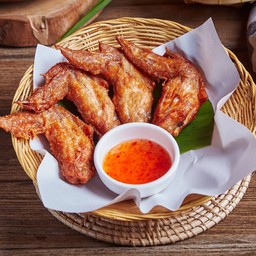 ปีกไก่ทอดน้ำปลา