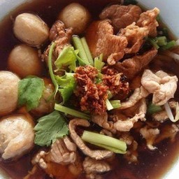 เกาเหลาหมู(หมูตุ๋น ลูกชิ้น หมูสด)