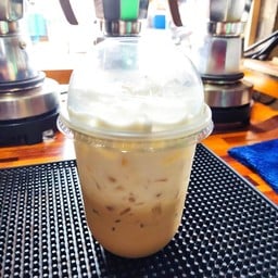 เลิศพงศ์กร อาหารตามสั่ง ข้างร้านLeephoneนะคับ