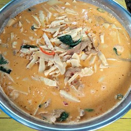 แกงเผ็ดหน่อไม้