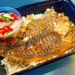 ข้าวปลาแกะ (ฮาลาลพร้อมเสริฟ)