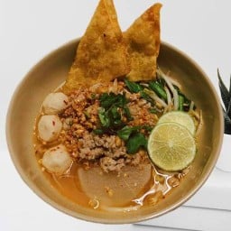 ก๋วยเตี๋ยวต้มยำหมูล้วนล้วน 1