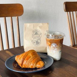 คคนานต์ กาแฟ ครัวซองต์