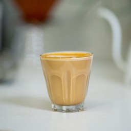 คาเฟ่ ลาเต้ ร้อน