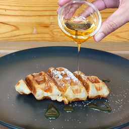 ฮันนี่ ครอฟเฟิล (Honey Croffle)