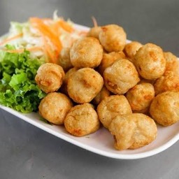 ลูกชิ้นกุ้งทอด