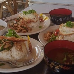 น้องซันญา อาหารตามสั่ง