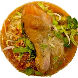 ก๋วยเตี๋ยวน่องไก่ตุ๋น
