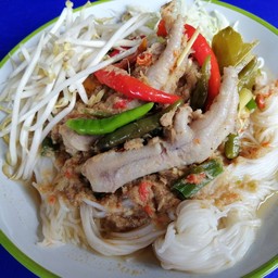 ขนมจีนน้ำยาป่า -ปลา-ตีนไก่