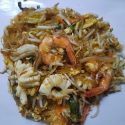 ผัดไทย  (วุ้นเส้น)  รวมทะเล