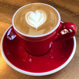 Piccolo Latte - พิคโคโลลาเต้