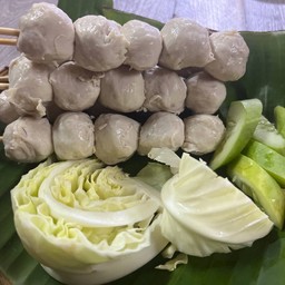 ลูกชิ้นทอด สามแพร่ง