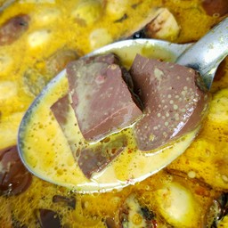 เซตขนมจีนแกงเขียวหวานเลือด+ไข่ต้ม