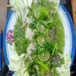 ปลากระพงนึ่งมะน่าว