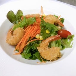 สลัดกุ้งทอด
