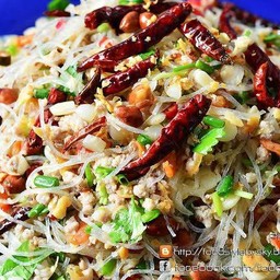 ยำวุ้นเส้นโบราณ