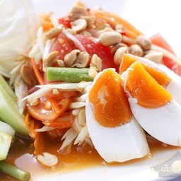 ตำไท ไข่เค็ม