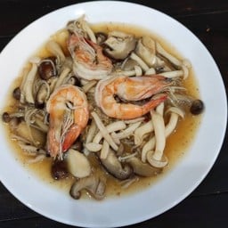ผัดเห็ดรวมน้ำมันหอยกุ้งสด