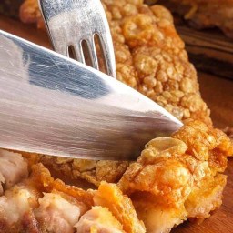 จิ้งหรีดทอดปรุงรส วัดลาดปลาดุก